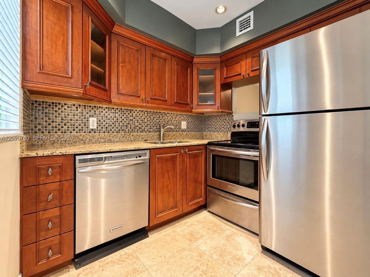 609 NE 13th Ave , Unit 203, Fort Lauderdale, FL 33304 Photo