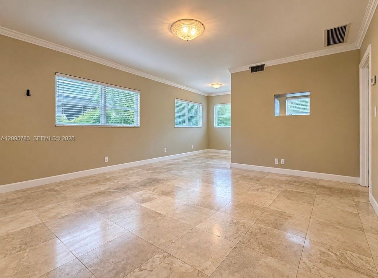 609 NE 13th Ave , Unit 203, Fort Lauderdale, FL 33304 Photo