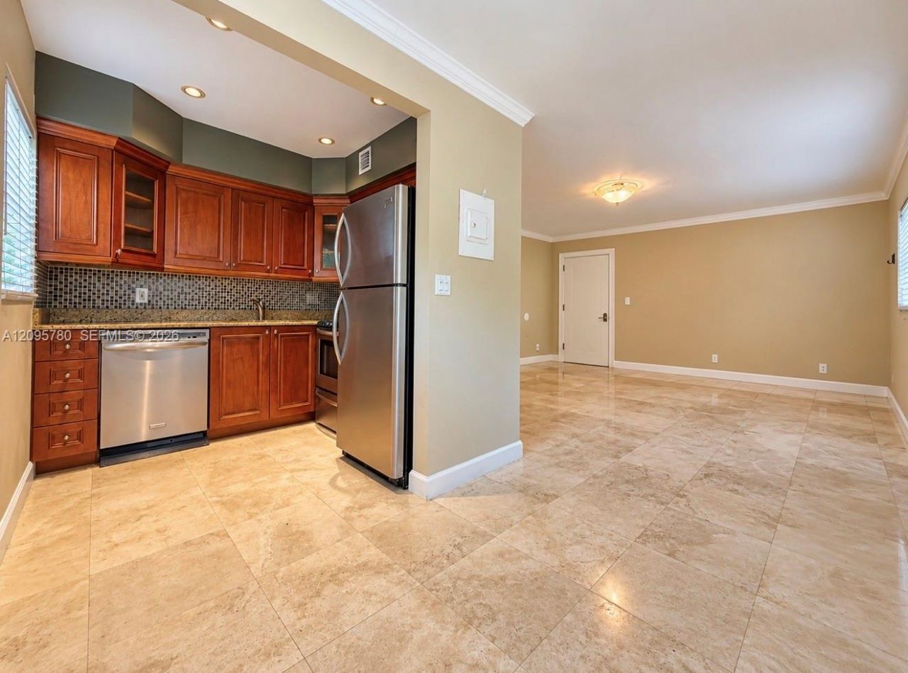 609 NE 13th Ave , Unit 203, Fort Lauderdale, FL 33304 Photo
