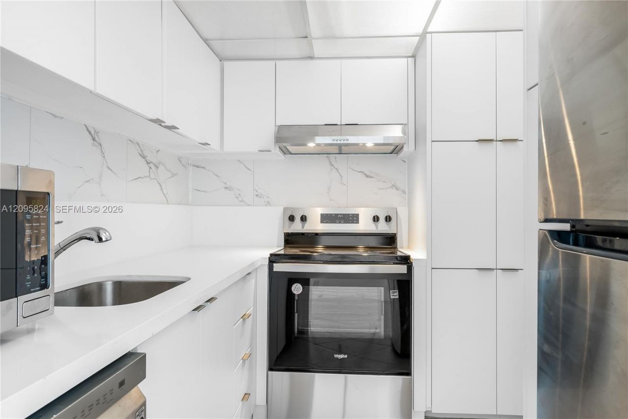 1000 West Ave , Unit 1008, Miami Beach, FL 33139 Photo