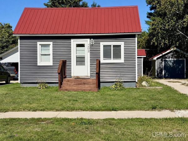 208 W Victory WAY, Newberry, MI 49868
