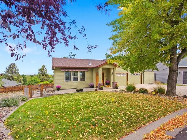 2504 SW 32nd Street, Redmond, OR 97756