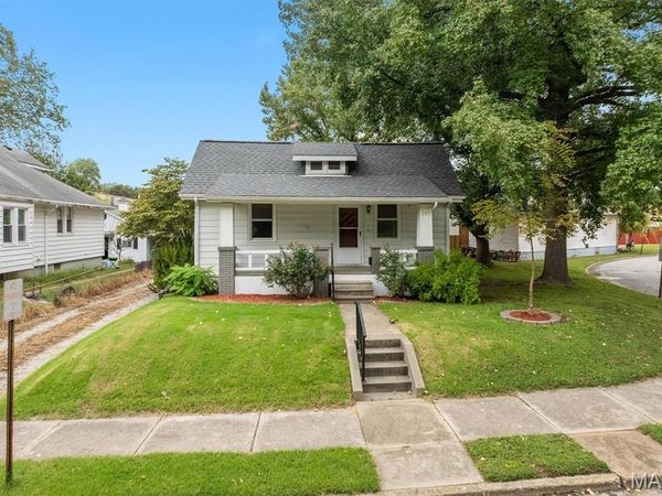 203 S 14th Street , Belleville, IL 62220