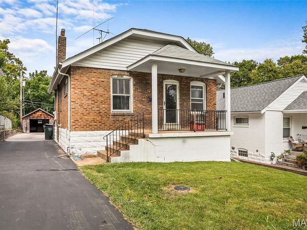 8731 Brentwood Place , Brentwood, MO 63144