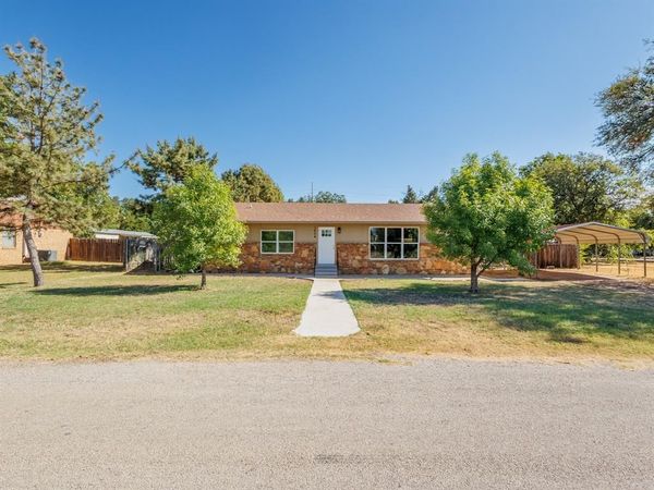 1604 Dublin Street , Brownwood, TX 76801