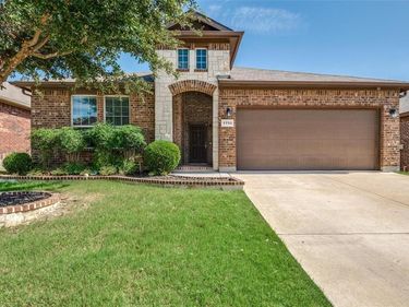 1733 Kachina Lodge Road , Fort Worth, TX 76131