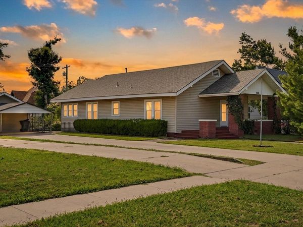 419 E 5th Street , Claremore, OK 74017