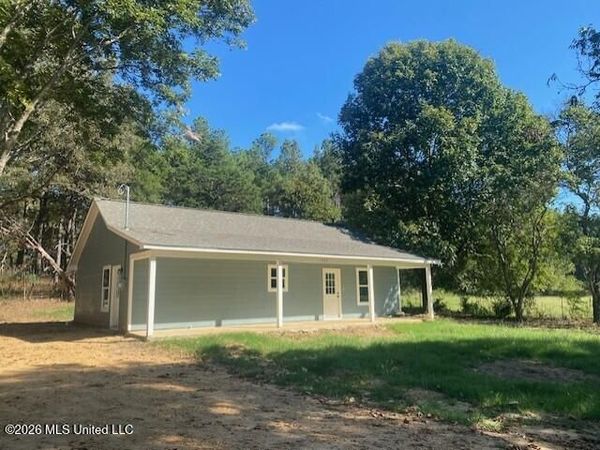 1245 Lyles Road, Senatobia, MS 38668