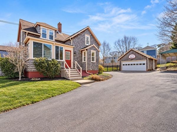 14 Morse Court, Manchester, MA 01944