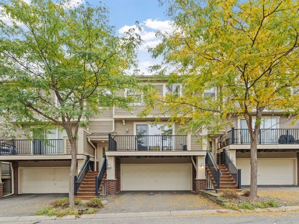 11212 Kinsley Street, Eden Prairie, MN 55344
