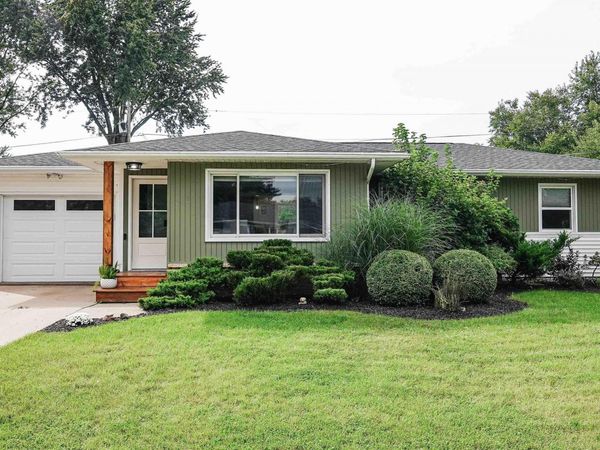 818 Loretta Avenue, Waterloo, IA 50702