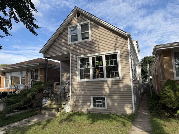 5225 S Mozart Street , Chicago, IL 60632