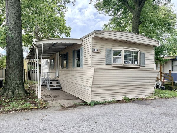 2993 Curtis Street , Unit B10, Des Plaines, IL 60018