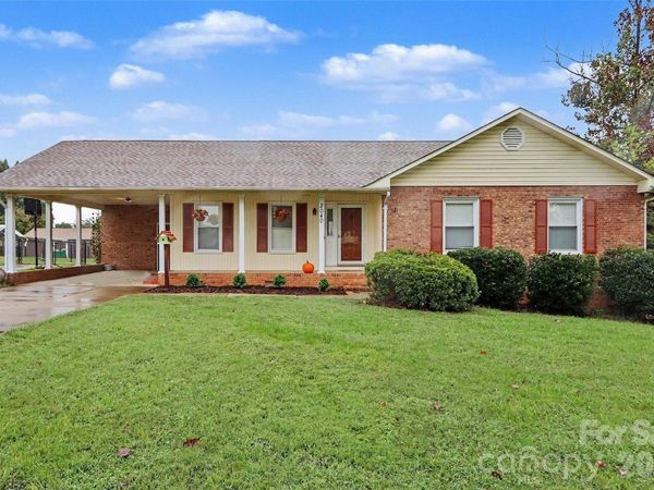 2040 London Road , Mooresville, NC 28115