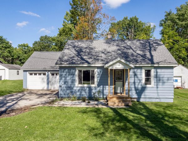 625 E Berrien Street, Paw Paw, MI 49079