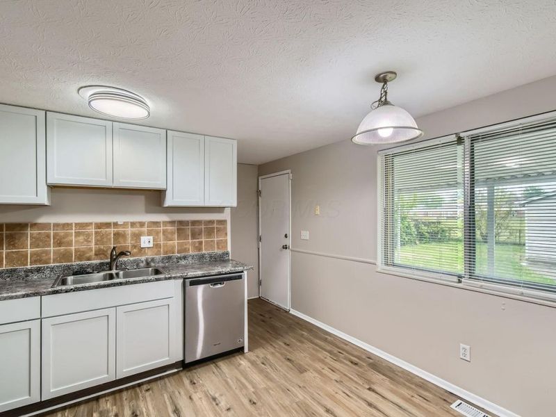 1833 Brookfield Road , Columbus, OH 43229 Photo 11