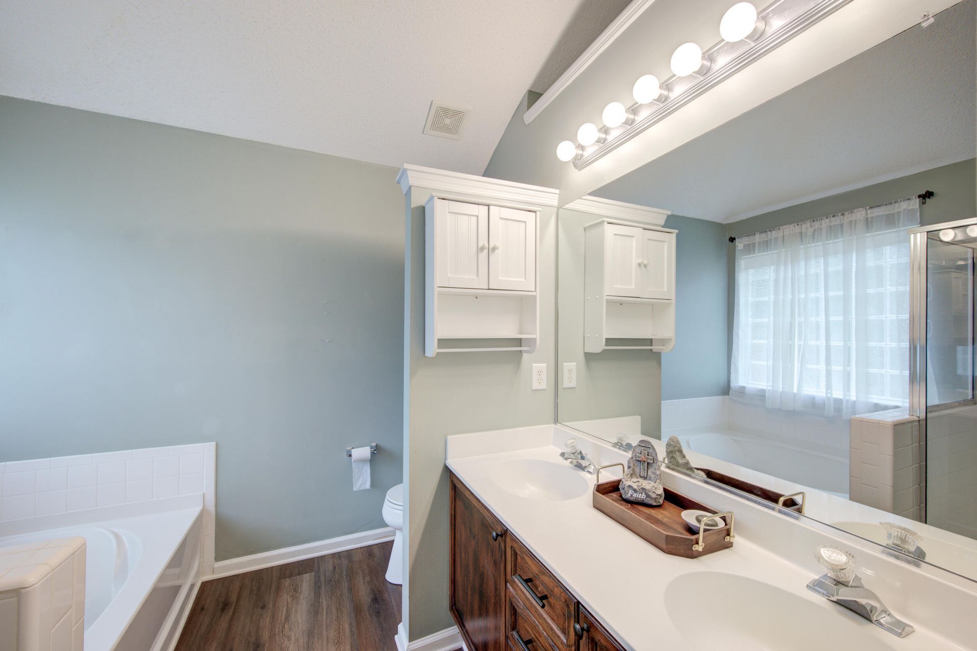 8608 Hickory Creek Court Photo 19