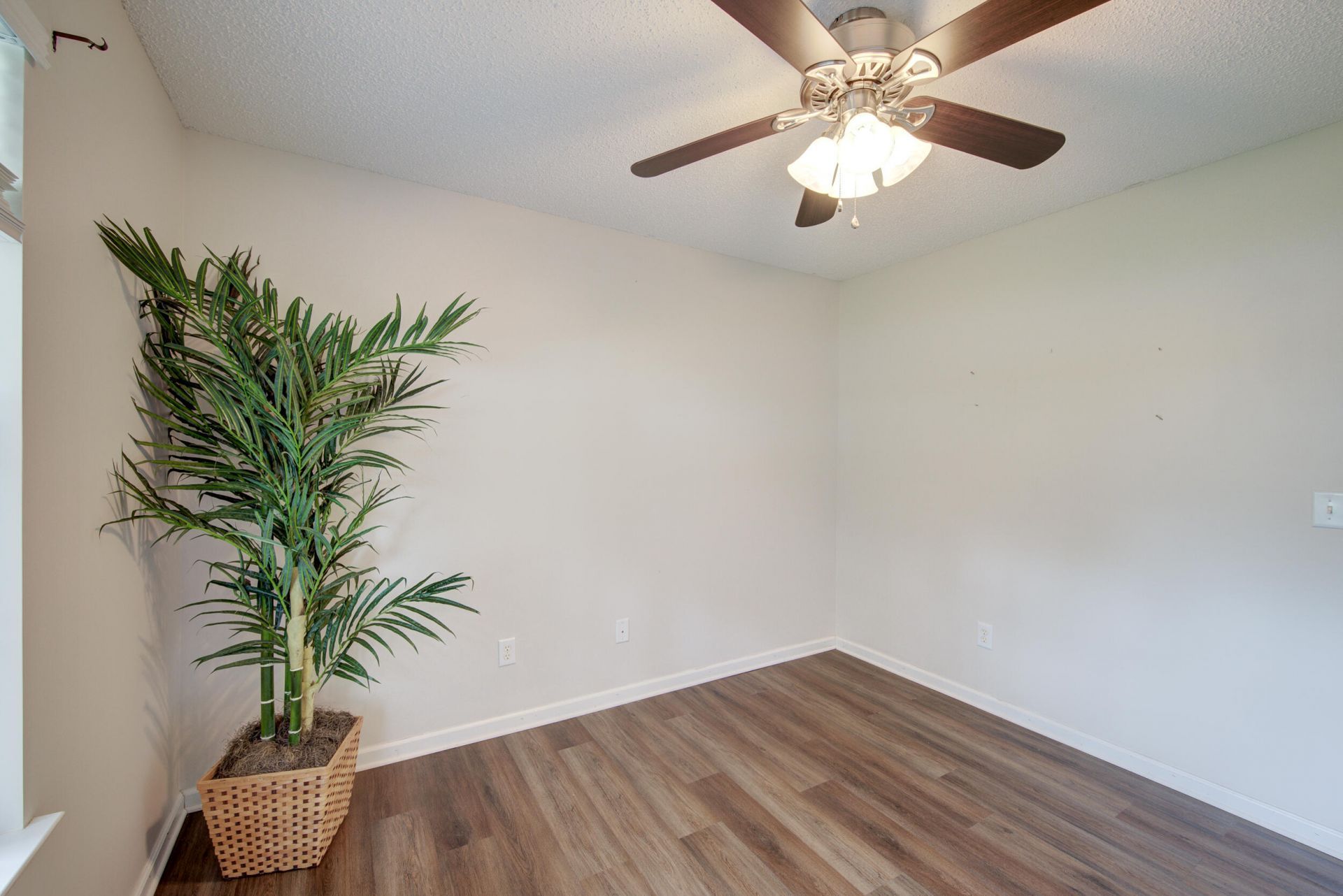 8608 Hickory Creek Court Photo 23