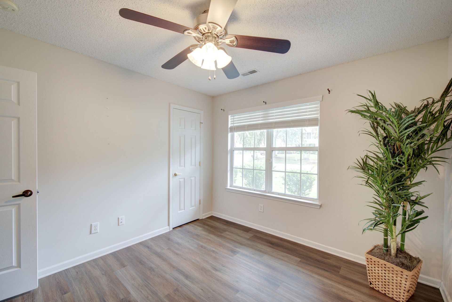 8608 Hickory Creek Court Photo 24