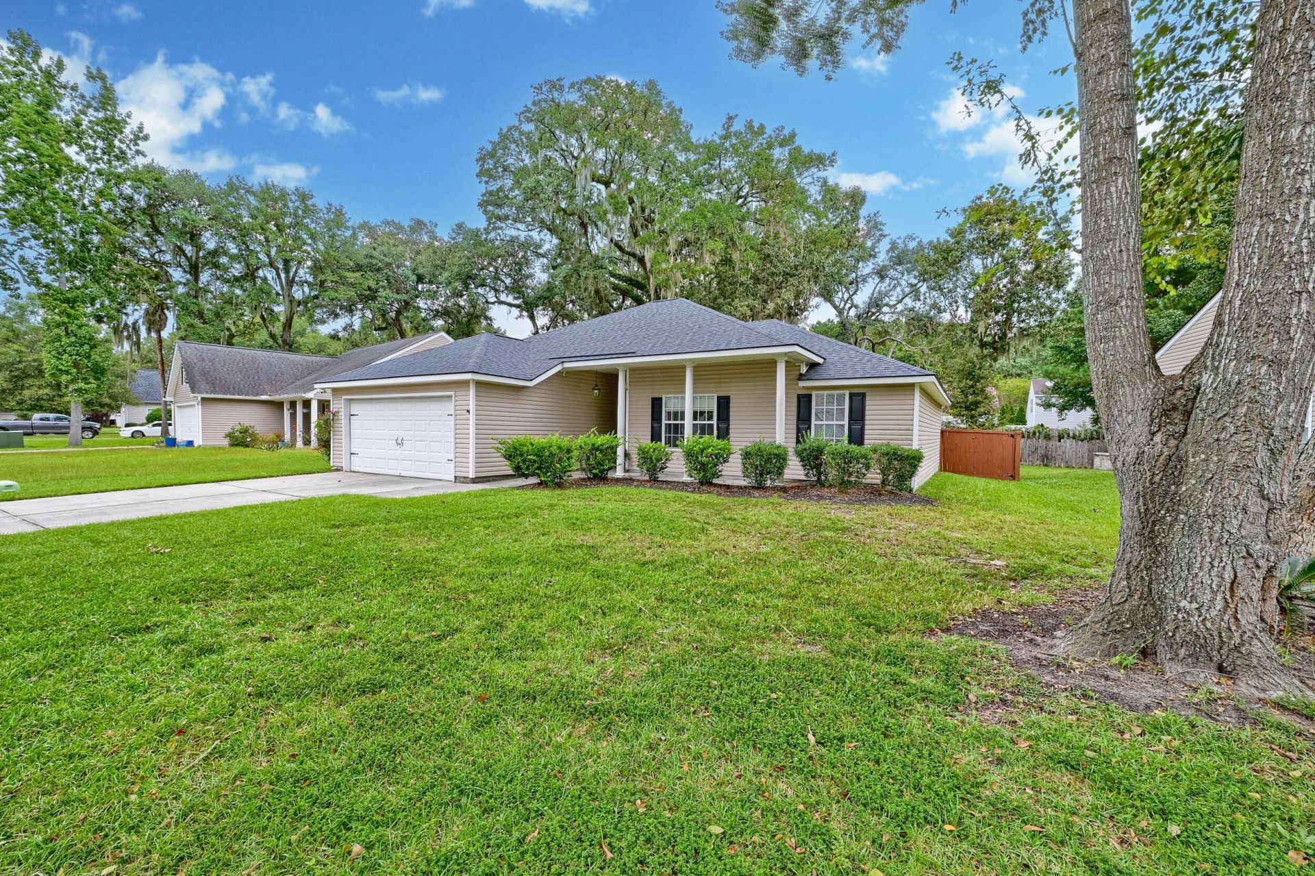 8608 Hickory Creek Court Photo 33