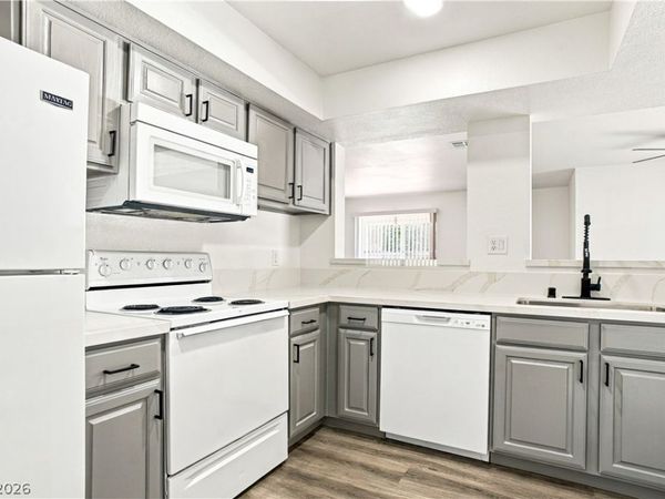 6800 Lake Mead , Unit 2117, Las Vegas, NV 89156