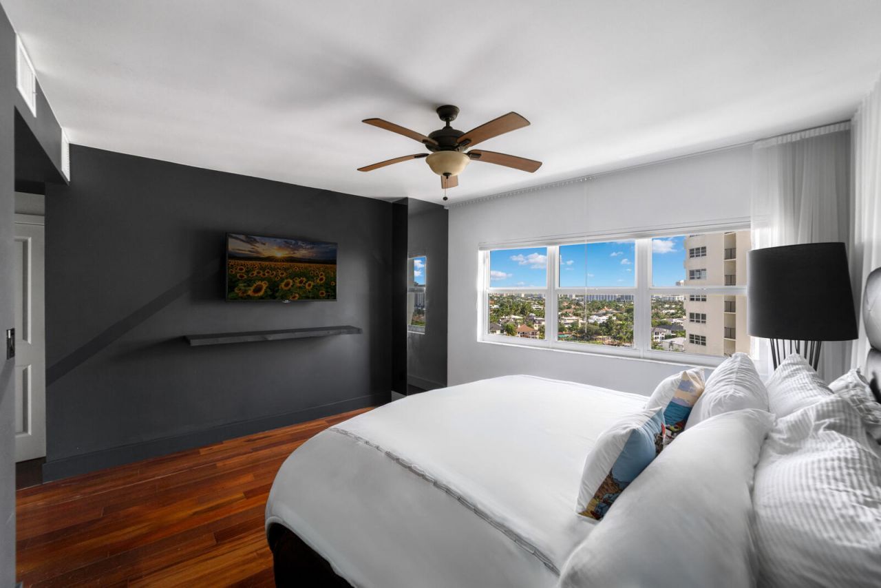 333 Sunset Drive, Unit 1005, Fort Lauderdale, FL 33301 Photo