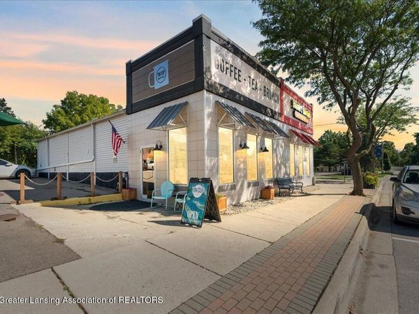 121 E Main Street, DeWitt, MI 48820