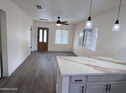 1016 Prater Way, Sparks, NV 89431 Photo