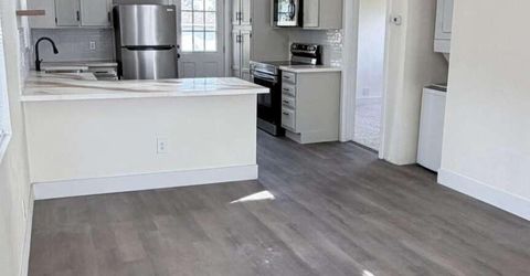 1016 Prater Way, Sparks, NV 89431 Photo