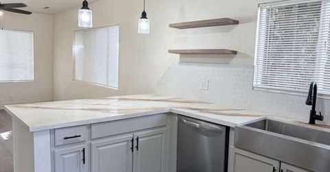 1016 Prater Way, Sparks, NV 89431 Photo