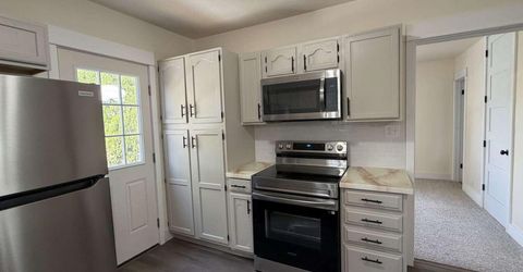 1016 Prater Way, Sparks, NV 89431 Photo
