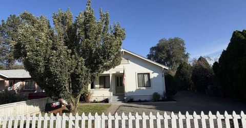 1016 Prater Way, Sparks, NV 89431 Photo