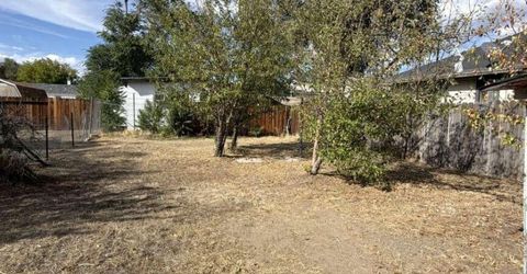 1016 Prater Way, Sparks, NV 89431 Photo