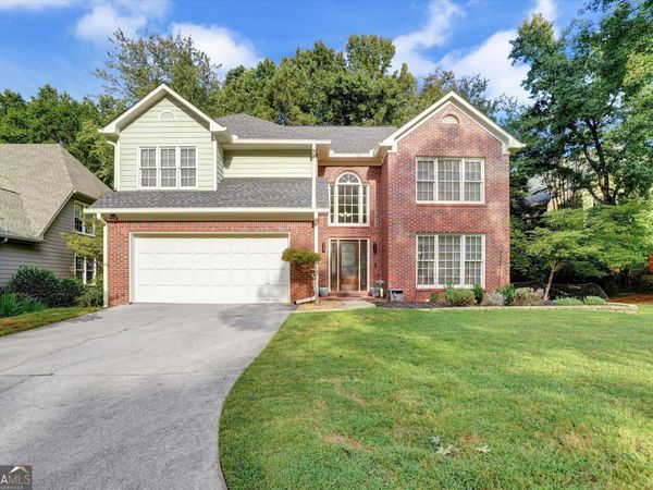 115 Glen Holly Drive, Roswell, GA 30076