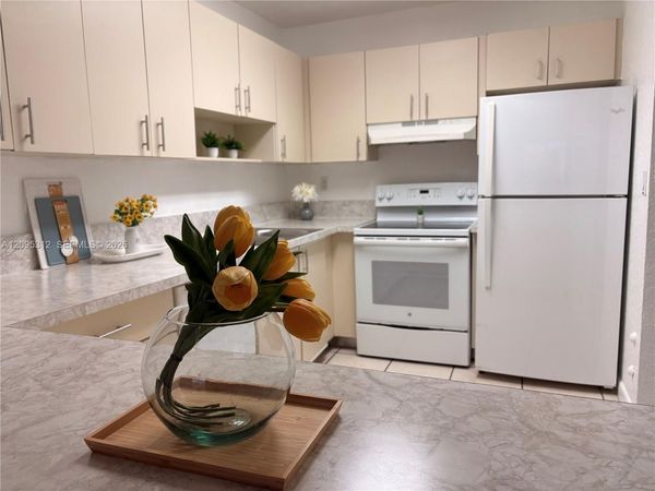6130 W 19th Ave , Unit 309, Hialeah, FL 33012