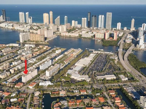 3545 NE 166th St , Unit 304, North Miami Beach, FL 33160