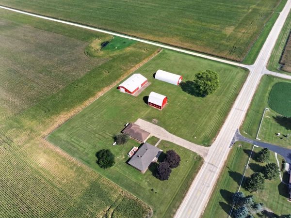 8980 E Il Route 38 , Ashton, IL 61006