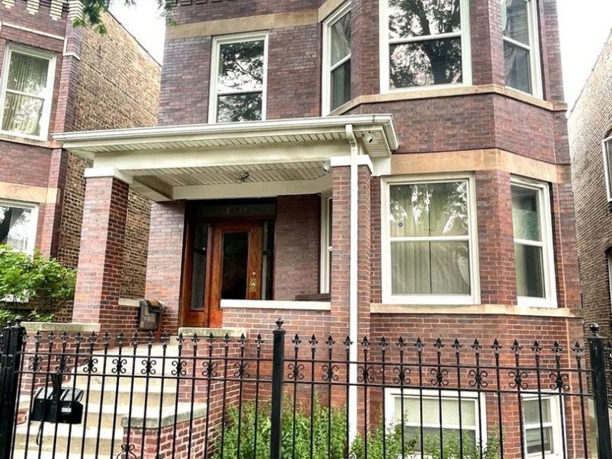 Main Photo