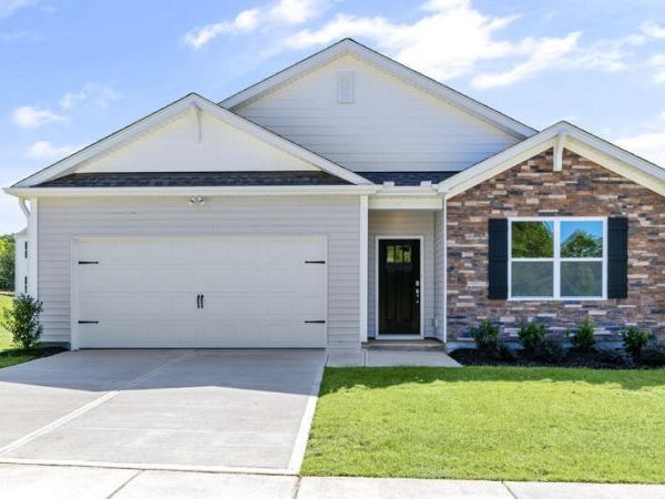 324 Maddox Drive, Aberdeen, NC 28315