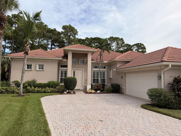 403 NW LYNDHURST Court, Port St. Lucie, FL 34983