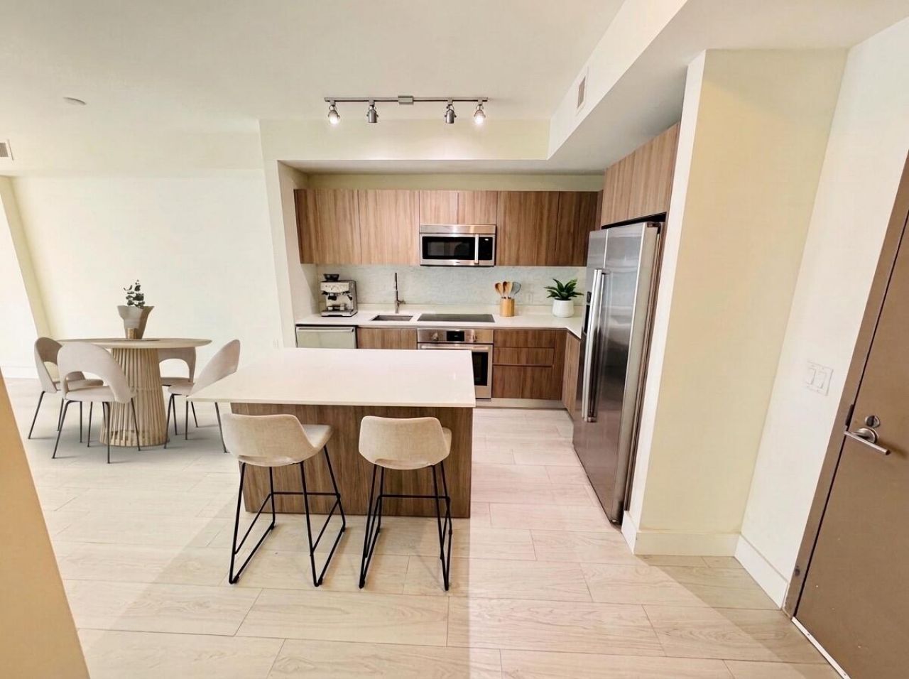 201 SW 17th Road, Unit 603, Miami, FL 33129 Photo