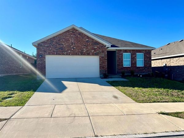 672 Crestridge Drive, Lavon, TX 75166