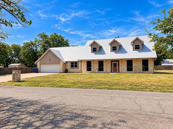 506 S San Jacinto , Whitney, TX 76692