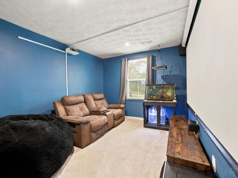 10581 Franklin Drive, Harrison, OH 45030 Photo 14