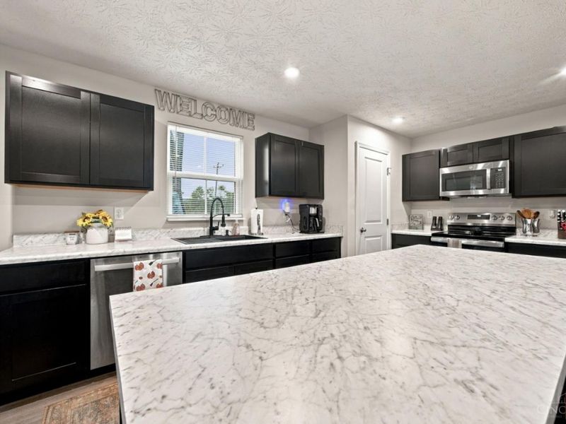 10581 Franklin Drive, Harrison, OH 45030 Photo 8