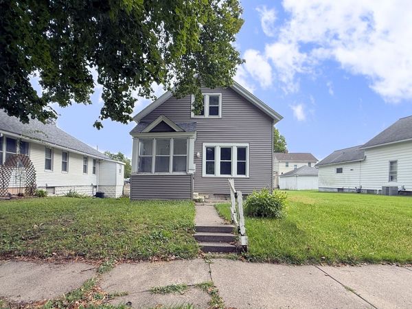 1125 37th Street , Rock Island, IL 61201