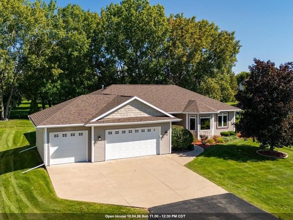 140 THACKERY DRIVE, Oshkosh, WI 54904