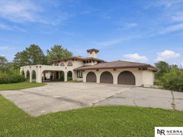 1000 N 148th Street, Lincoln, NE 68527