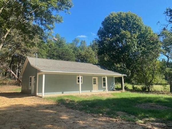 1245 Lyles Road, Senatobia, MS 38668