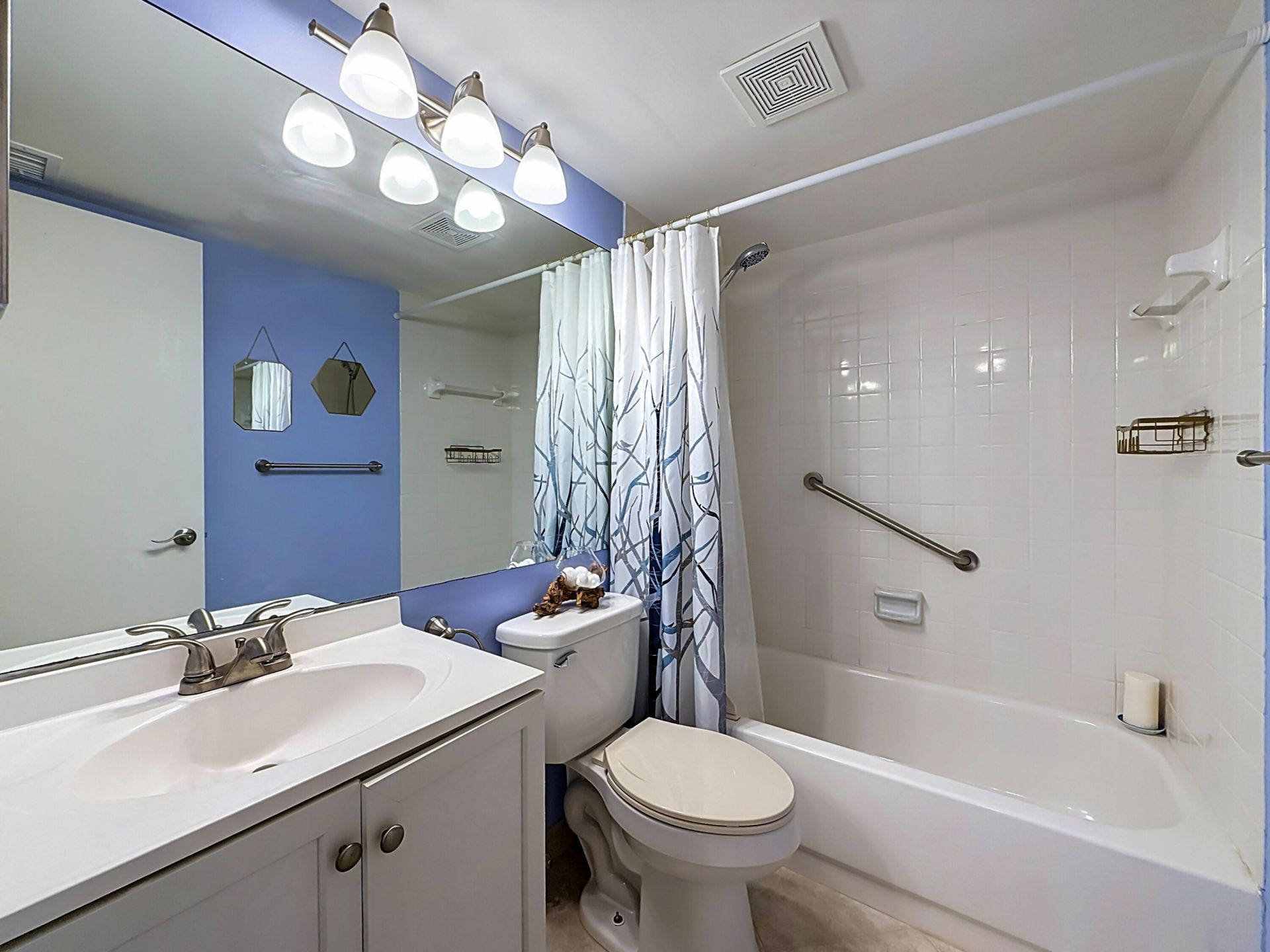 6219 Coral Lake Drive, Unit 207, Margate, FL 33063 Photo